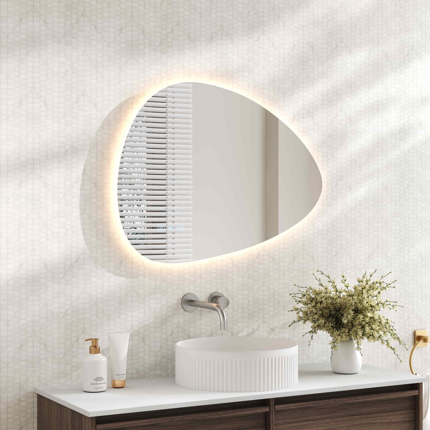 Luna 550×800mm LED Irregular Mirror