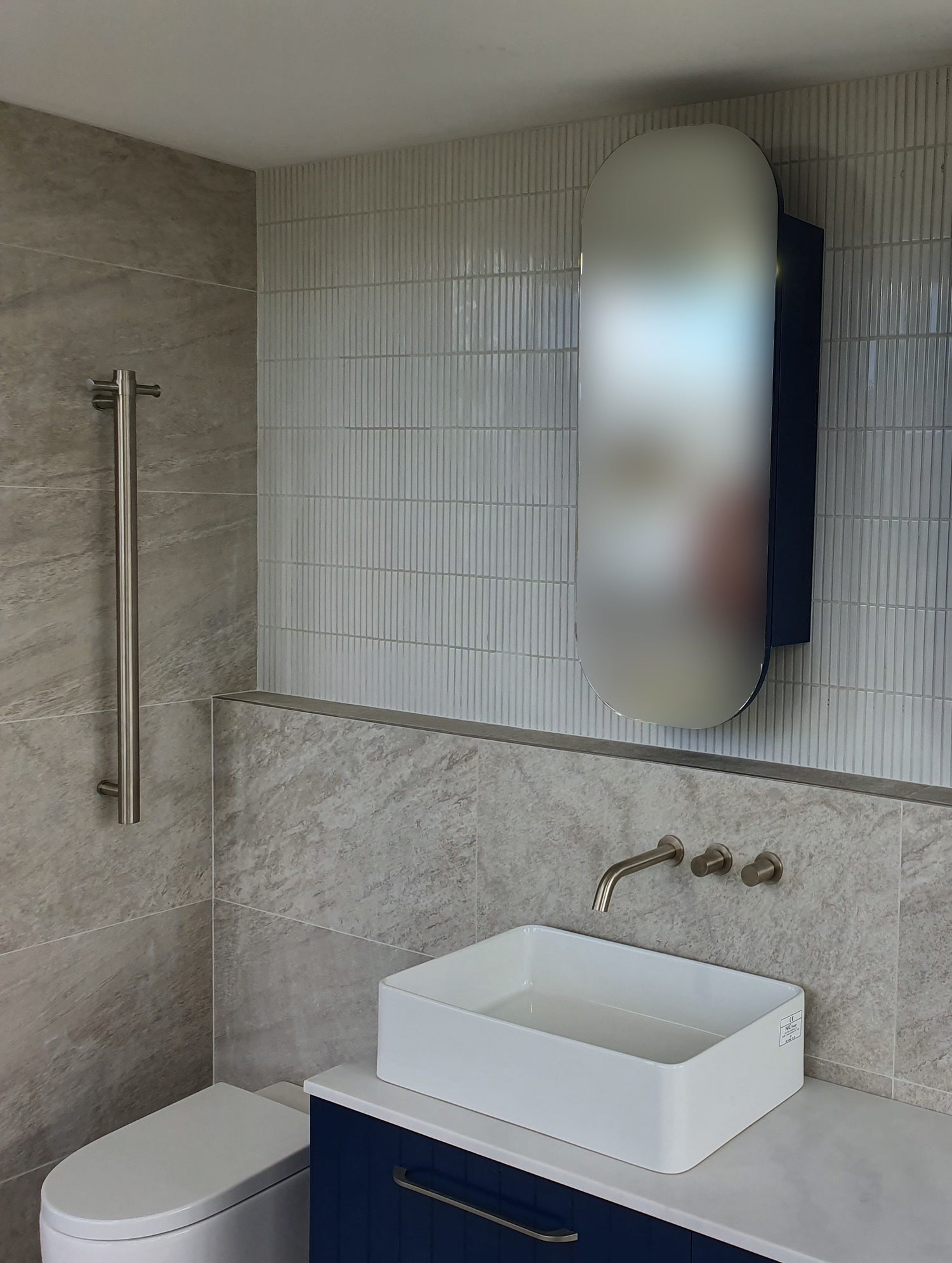 VS900HBN Brushed Nickel Straight Round Vertical Single Heated Towel Rail